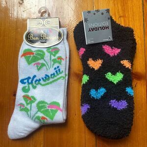 NWT Y2K Graphix Ben Berger Hawaii Socks and Holiday Editions heart fuzzy socks